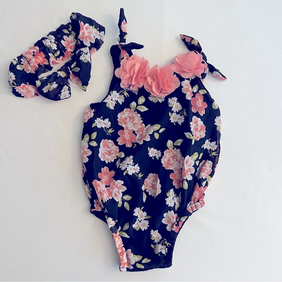 Carter’s baby girl bodysuit and headband - Picture 1 of 3